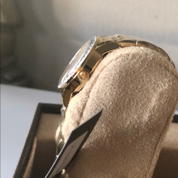 Watch main image 7